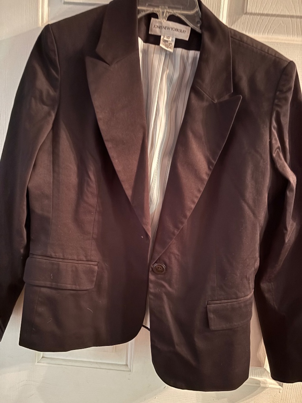 Black Jones New York 2PC Pantsuit Size 10